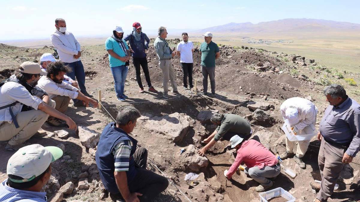 Malazgirt şehitlik alanı jeoradarlarla inceleniyor