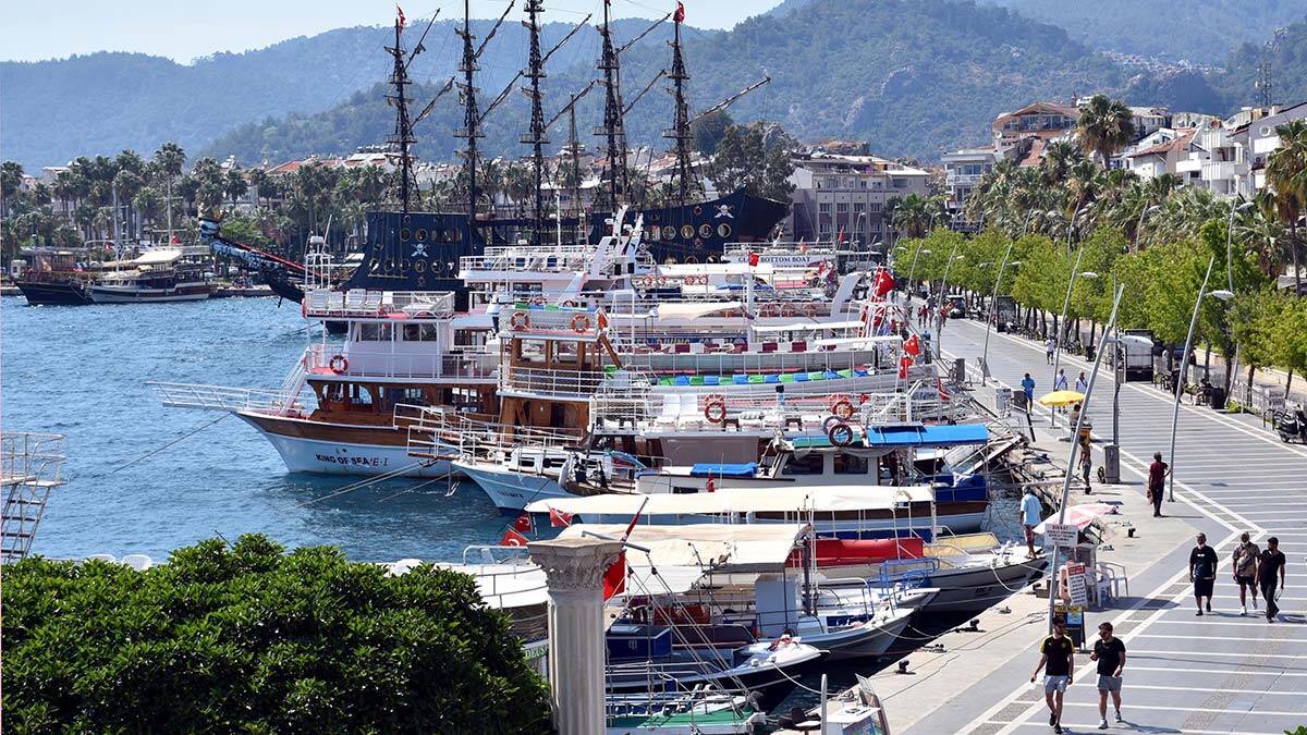 Günübirlik tur tekneleri seferlerine başladı