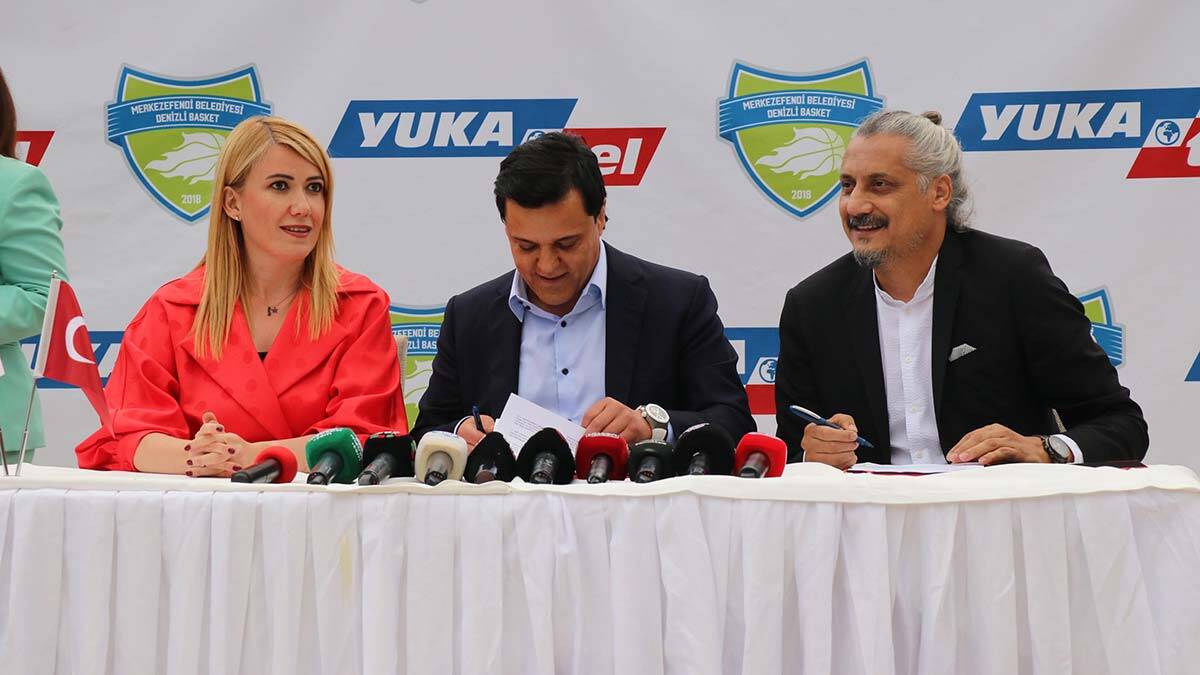 Merkezefendi'de imzalar konuştu