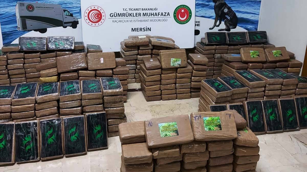 Muz yüklü konteynerde 463 kilo kokain ele geçirildi
