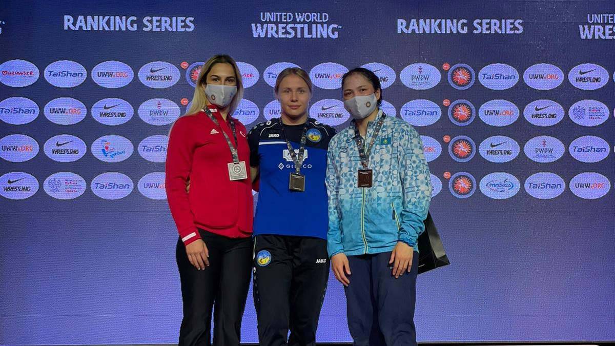 Milli güreşçi Buse Tosun gümüş madalya kazandı