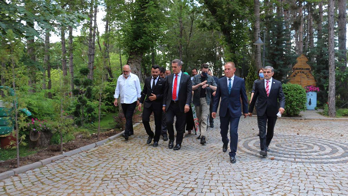 Pusulamız insan rotamız insanca bir yaşam