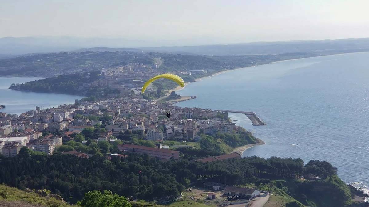 Sinop'ta paraşüt sporu yapılmaz düşüncesi yanlış