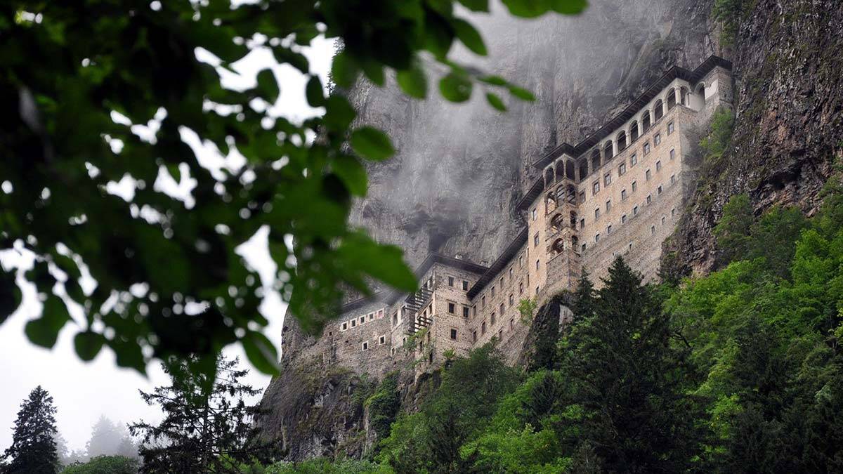 Sümela Manastırı ziyarete açılıyor