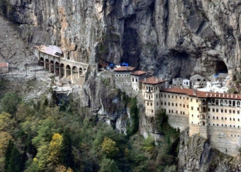 Sümela Manastırı ziyarete açılıyor