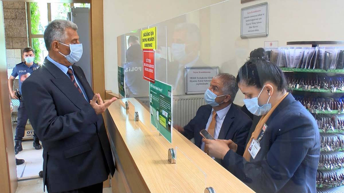 Aşı kartı ile ziyaretçi alımı uygulaması başladı