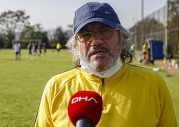 Teknik direktör Mustafa Reşit Akçay entübe edildi