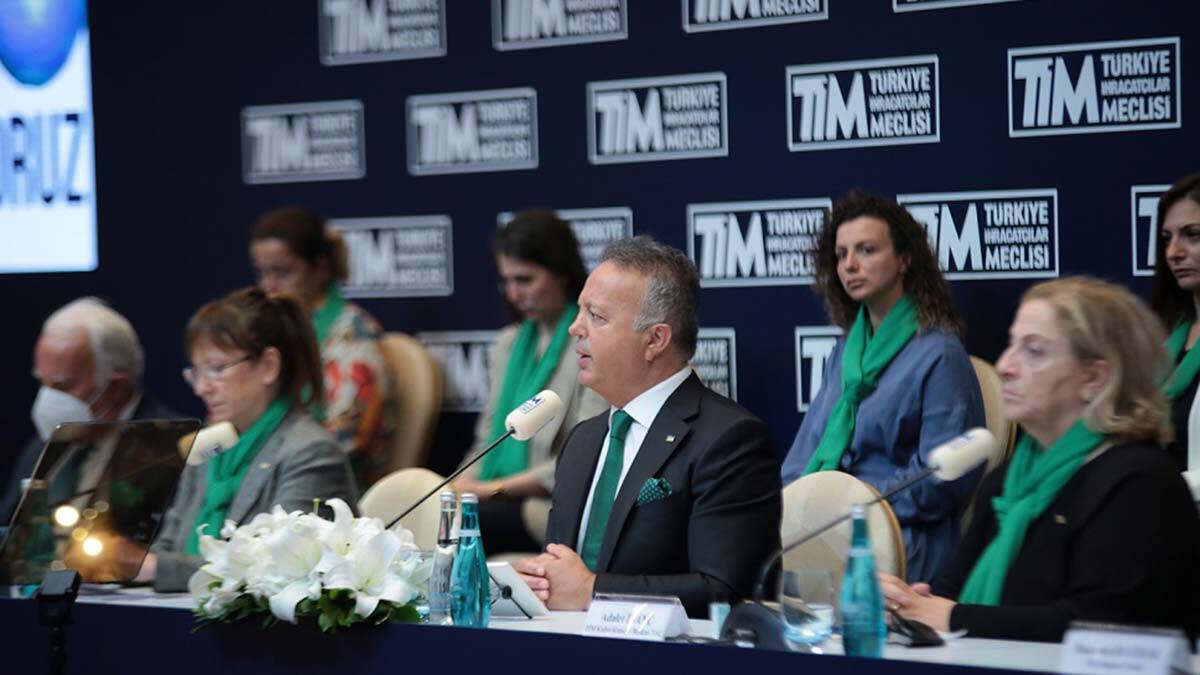 Türkiye İhracatçılar Meclisi (TİM) Başkanı İsmail Gülle, “Yeni görevimiz sürdürülebilir dış ticaret fazlası vermek” dedi.