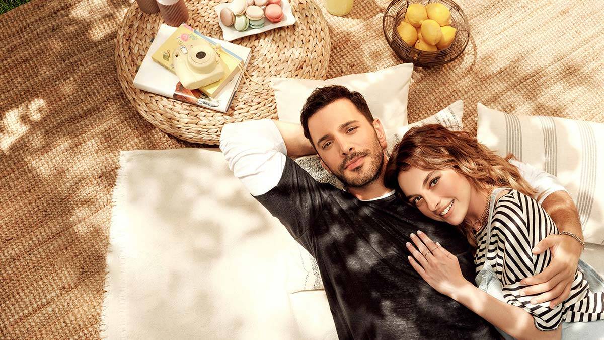 Melis Sezen ve Barış Arduç Turkcell’in yeni reklam yüzü oldu