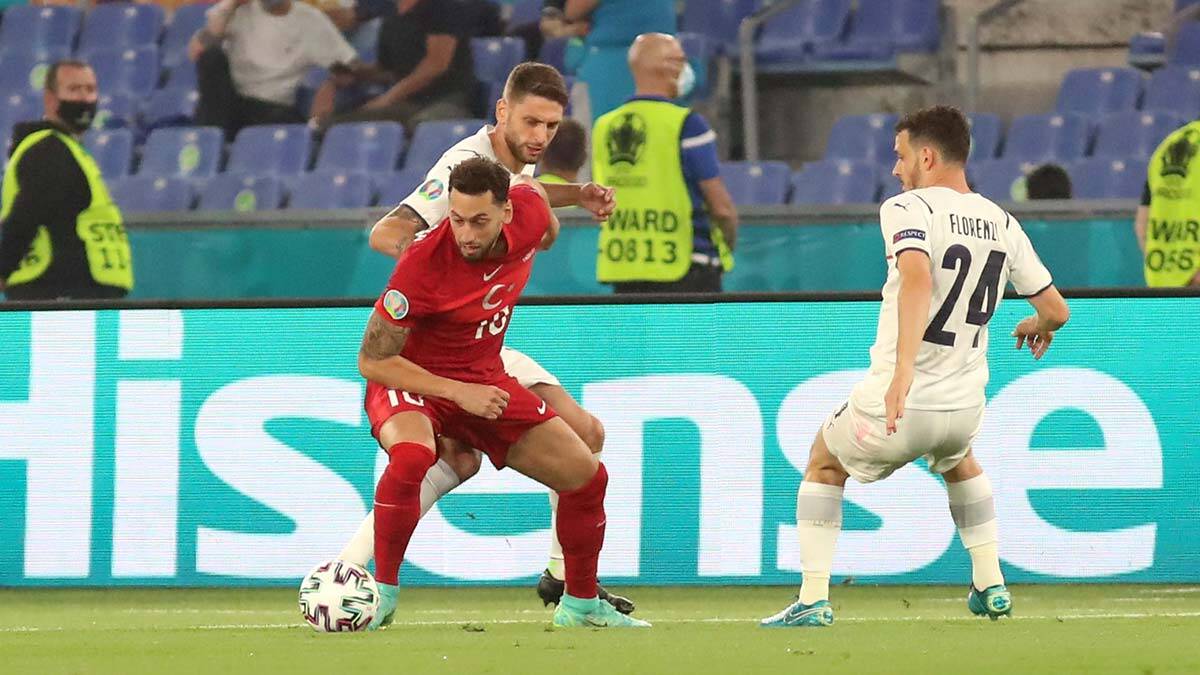 Sahada futbolun F sini bile ortaya koyamadık. Hiç hücumu düşünmeyen korkak, kişiliksiz bir futbol oynadık.