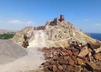 3 bin yıllık Adilcevaz Kalesi'nde restorasyon