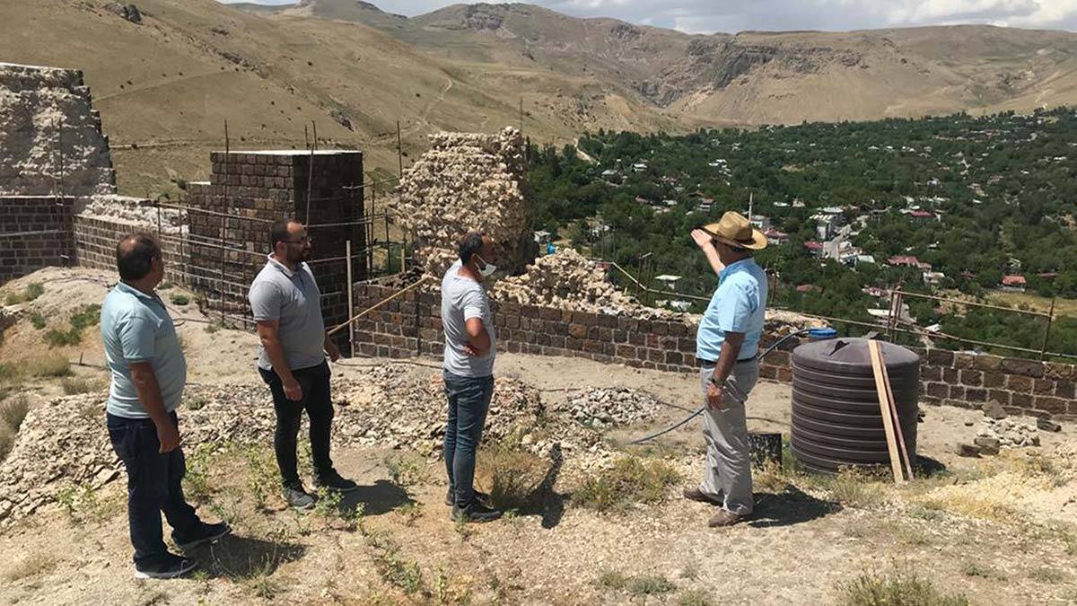 3 bin yıllık Adilcevaz Kalesi'nde restorasyon