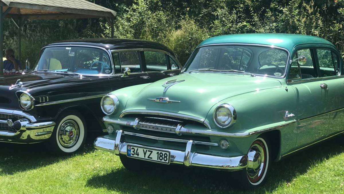 Klasik otomobil hobisini profesyonelliğe döktü