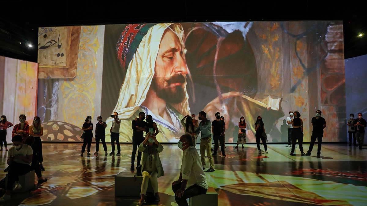 Paribu ana sponsorluğundaki ‘Parallel Universe’ adlı sergide Van Gogh tablolarının içinde gezip, Göbeklitepe’yi ziyaret ettiler.