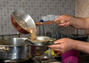 Yasak kalktı Kahramanmaraşlılar paçacılara koştu