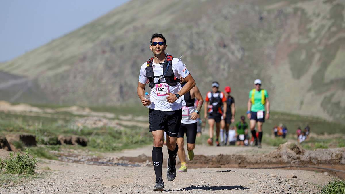 10 Ülkeden Sporcunun Katıldığı Dağ MaratonuTamamlandı