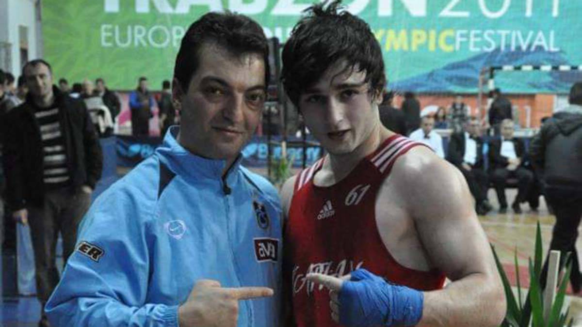 27 yaşındaki eski milli boksör evinde ölü bulundu