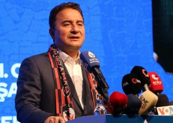 Ali Babacan Cumhurbaşkanlığı adaylığını açıkladı