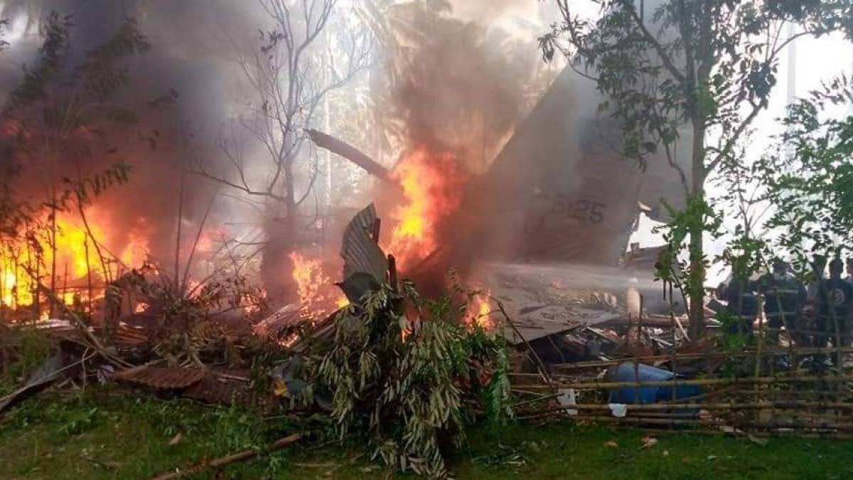 Askeri uçak kazasında 17 ölü