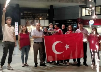 Avrupa Boks Şampiyonasından 3'ncü olarak döndü