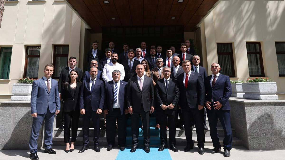 Bakan Çavuşoğlu'ndan FETÖ ile mücadele mesajı