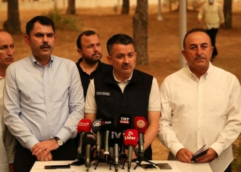 Bakanlar yangın bölgesinde: 2 günde 53 yangın