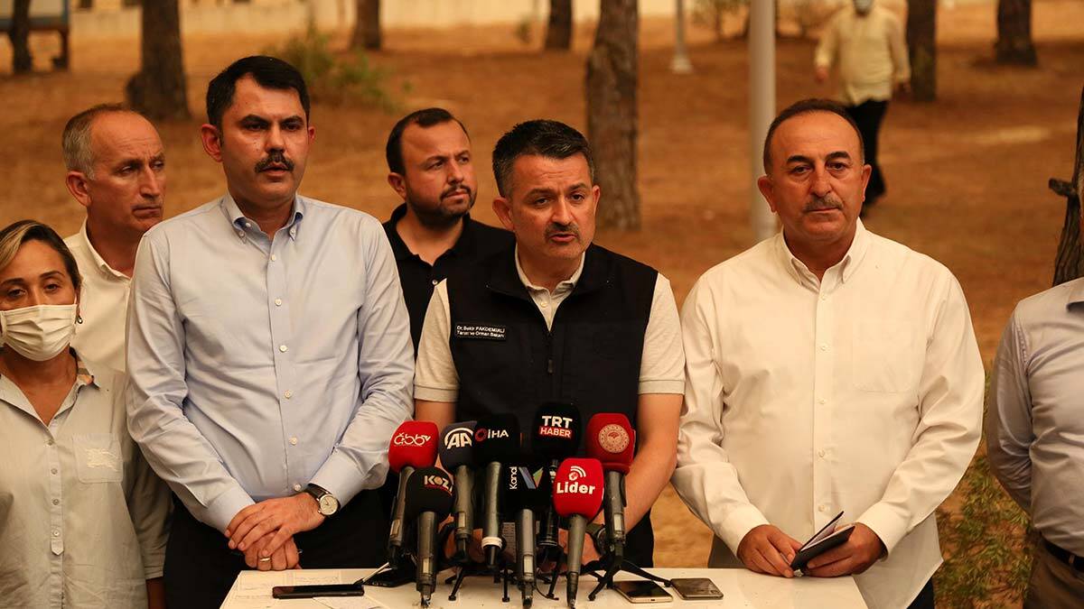 Bakanlar yangın bölgesinde: 2 günde 53 yangın