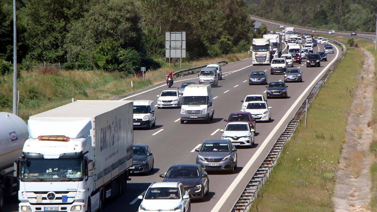 Bolu Tüneli'nden 865 bin araç geçti