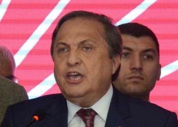 CHP'li Torun'un düşme sonucu kaval kemiğini kırdı