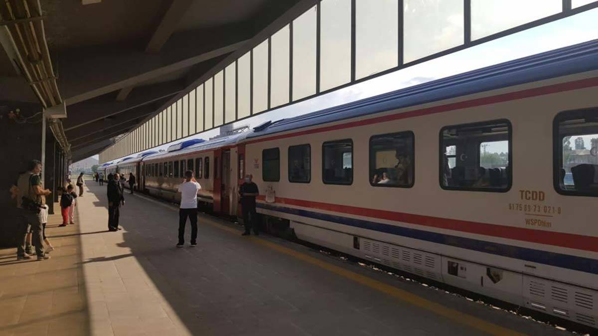 Doğu Ekspresi 1,5 yıl sonra Ankara'ya geldi