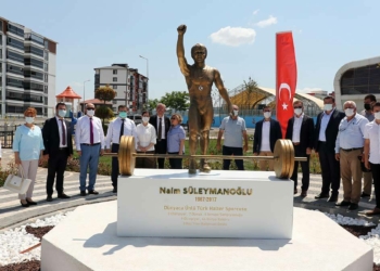 Edirne'de sosyal mesajlı heykeller sergileniyor