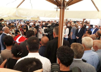Eski vekil törenle son yolculuğuna uğurlandı