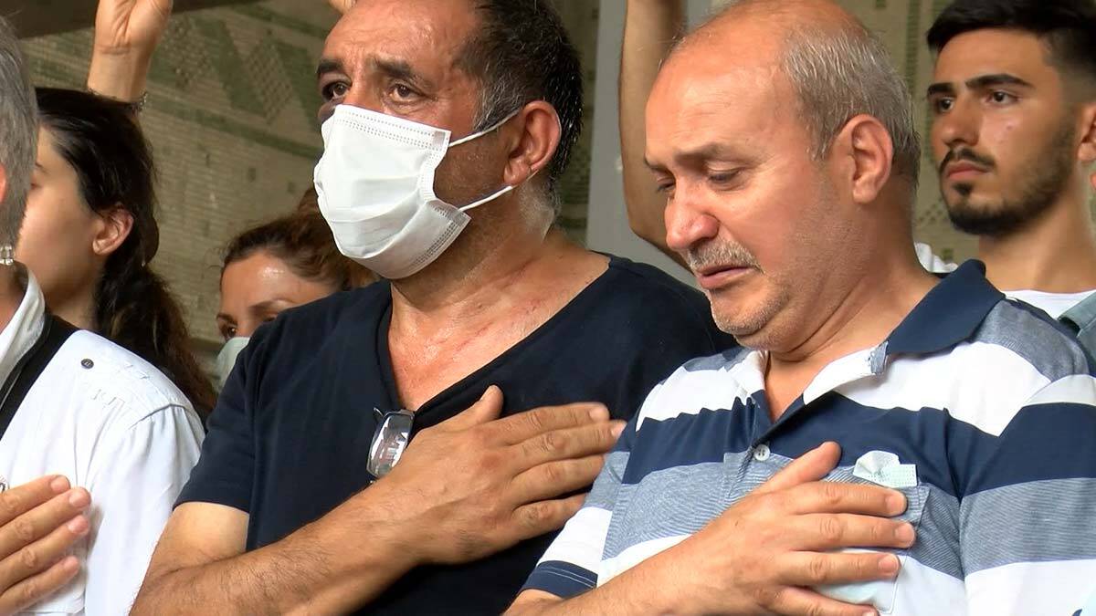 Genç müzisyenin cenazesinde gözyaşları sel oldu