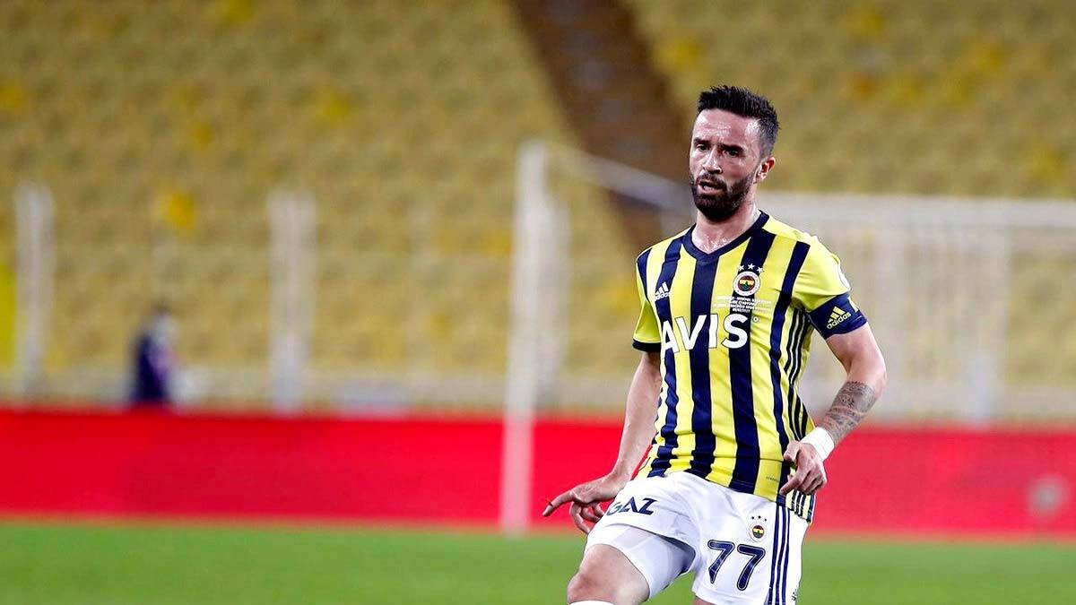 Gökhan Gönül Fenerbahçe'den ayrıldı