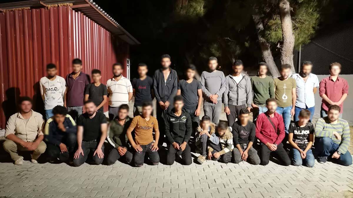 Hatay'da 37 kaçak göçmen yakalandı