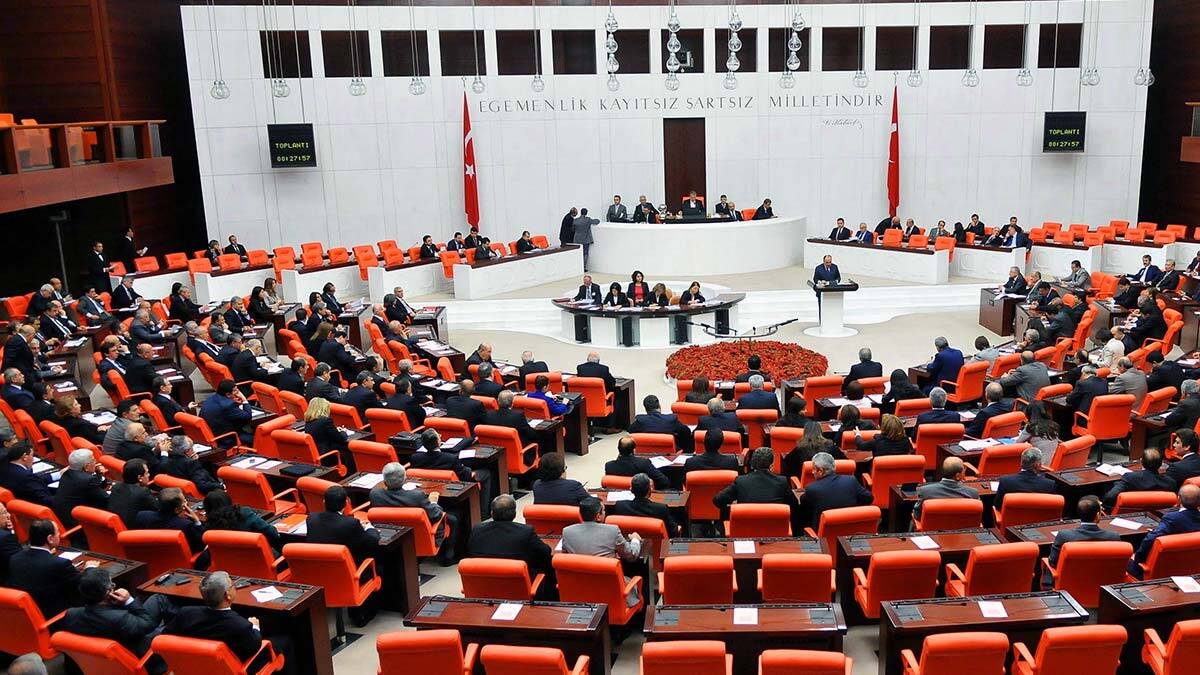 Hayvanlara eziyete hapis cezası veren kanun kabul edildi