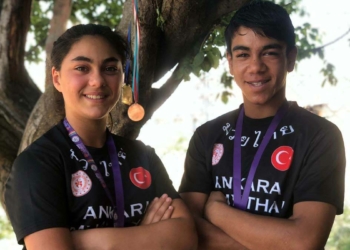 Hurda satan babanın Muay Thai şampiyonu çocukları