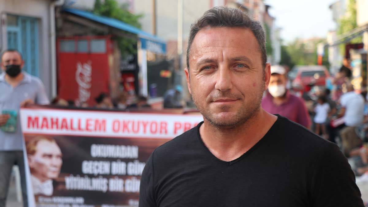 İlkokul müdüründen mahallesinde kitap okuma etkinliği