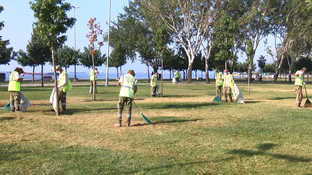 İstanbul'da tatil haftasında 817 ton çöp toplandı