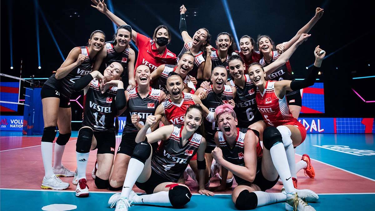 Kadın voleybol takımının ilk hedefi grup maçları