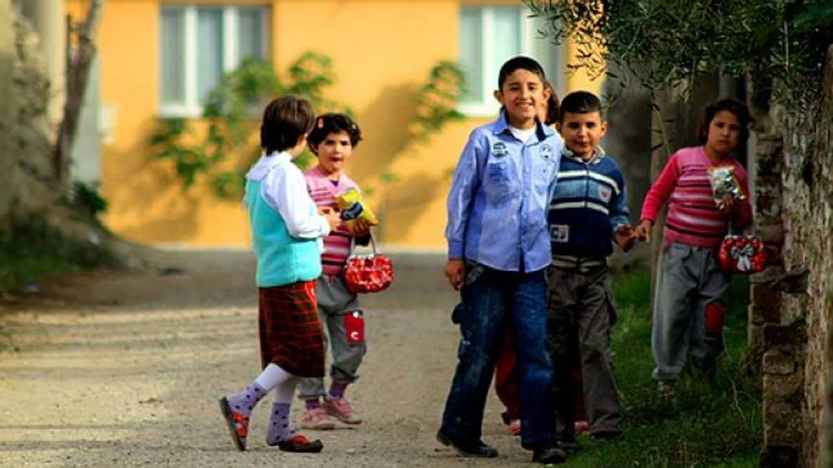 Arifelik; Köy çocuklarının şenliği