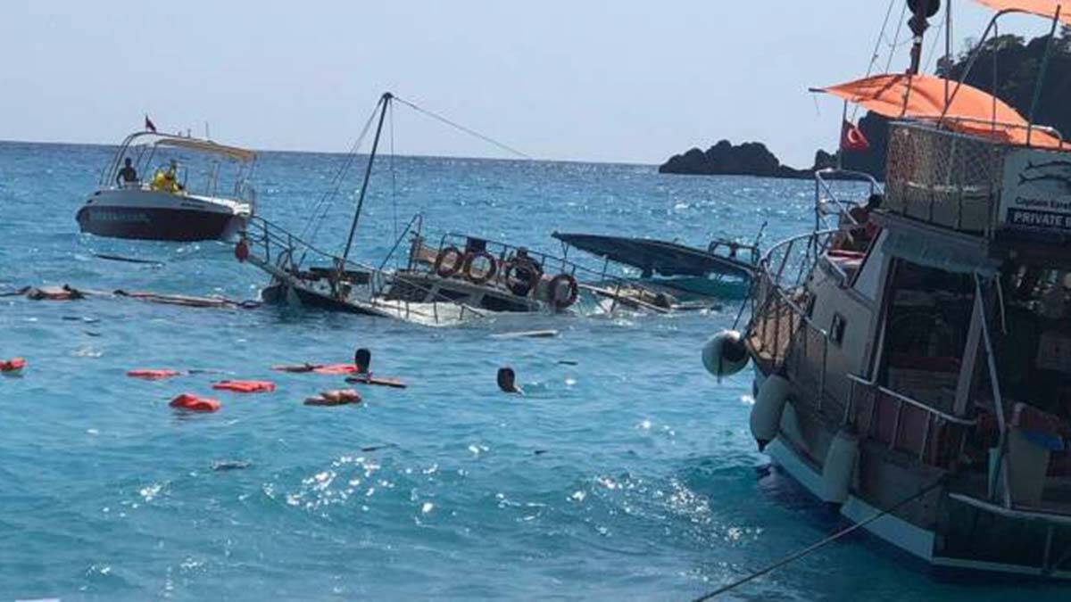 Kaş'ta tekne battı