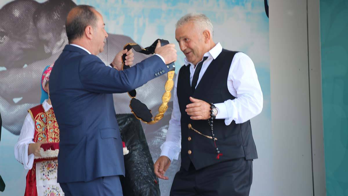 Kırkpınar Yağlı Güreşleri başladı