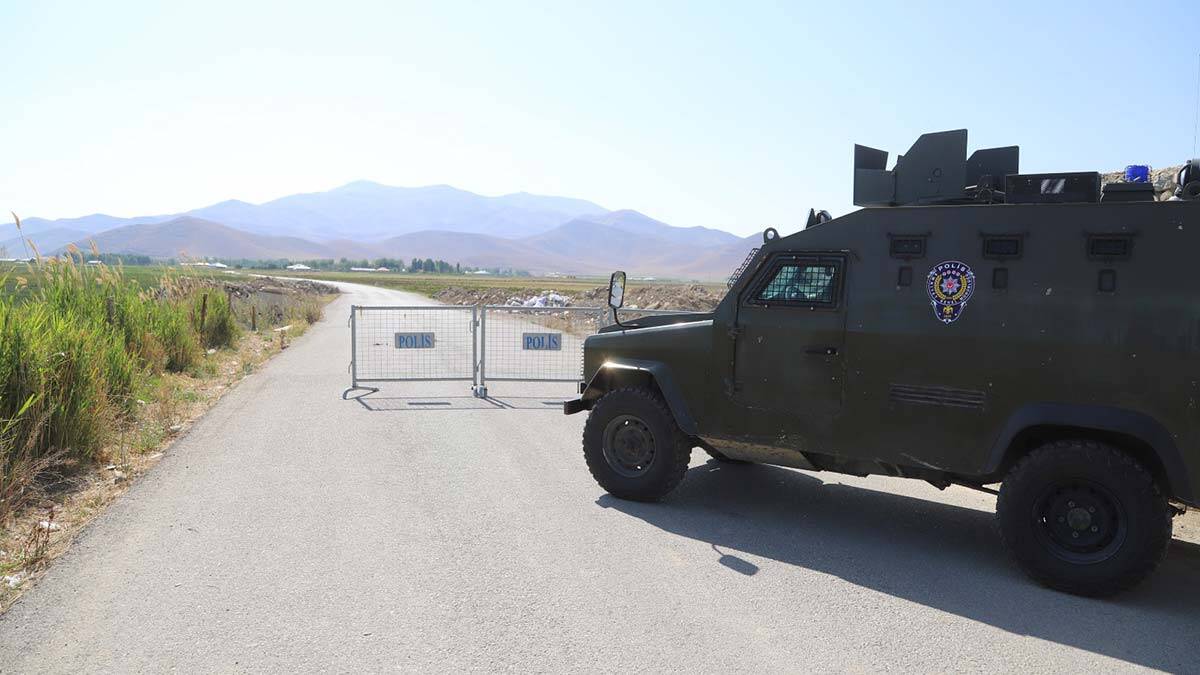 Kırsal mahalle ikinci kez karantinaya alındı