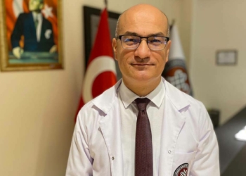 Koronavirüs geçirenlerde saç dökülmesi görülüyor