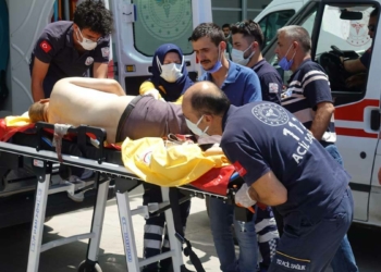 Kurban keserken kolundaki atardamarı kesti