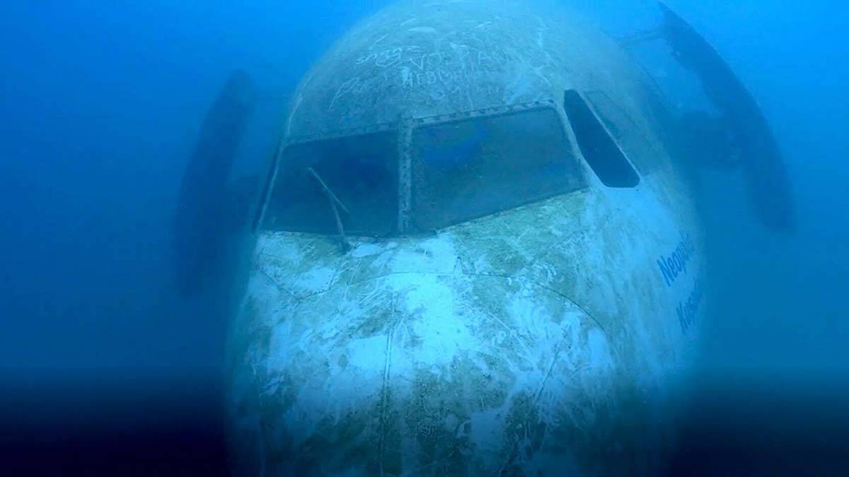 Kuşadası'nda 5 yıl önce batırılan yolcu uçağına ilgi