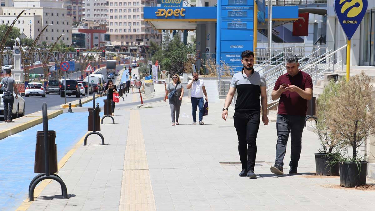 Mardin'de aşı olmayanları ikna çalışması