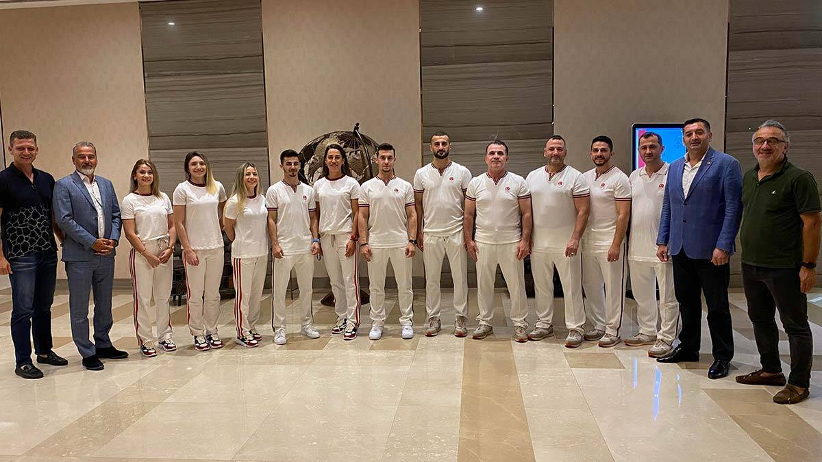 Milli karateciler Tokyo’ya gitti