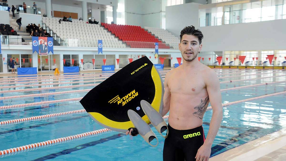 Milli yüzücü Derin dünya şampiyonu oldu_